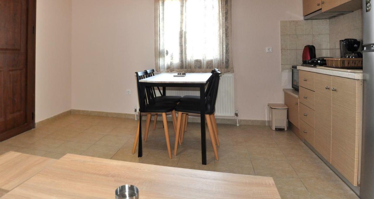 Houses Nikolaos Άφυτος Εξωτερικό φωτογραφία